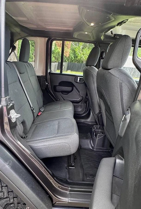 2025 Jeep JL Wrangler - Image 11 of 20
