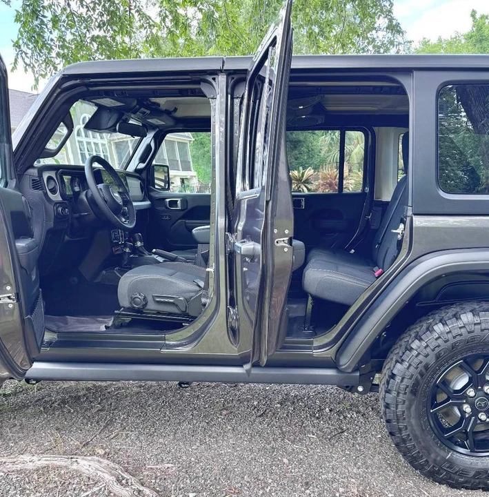 2025 Jeep JL Wrangler - Image 8 of 20