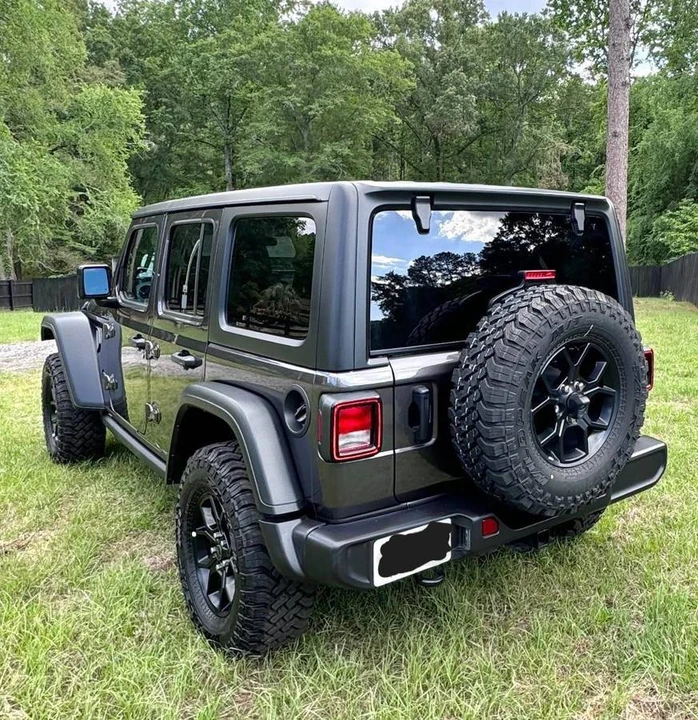 2025 Jeep JL Wrangler - Image 3 of 20