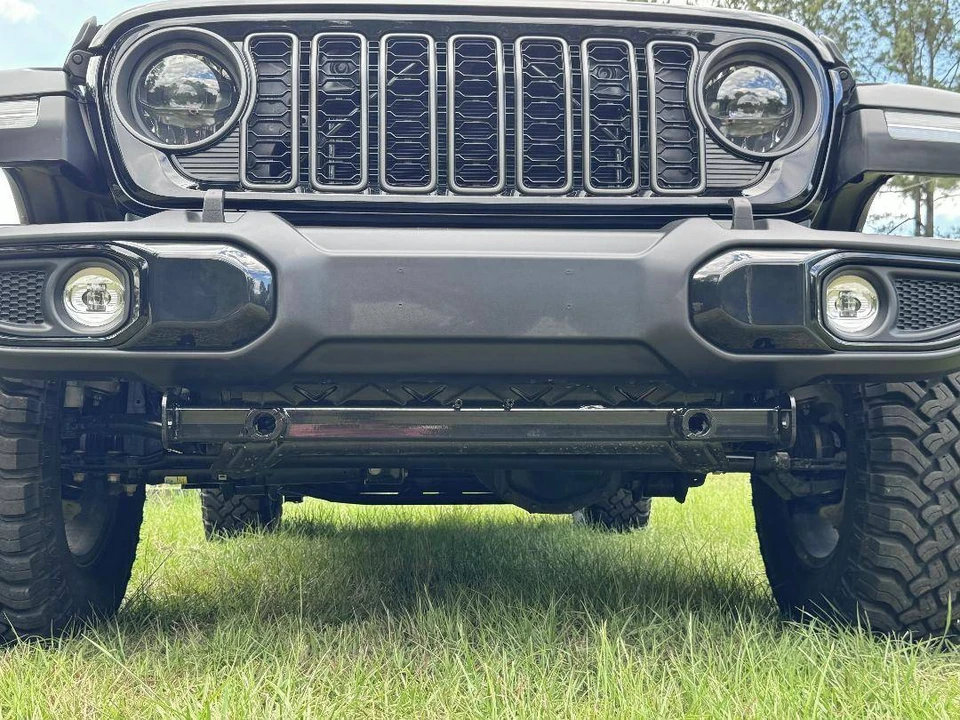 2025 Jeep JL Wrangler - Image 16 of 20
