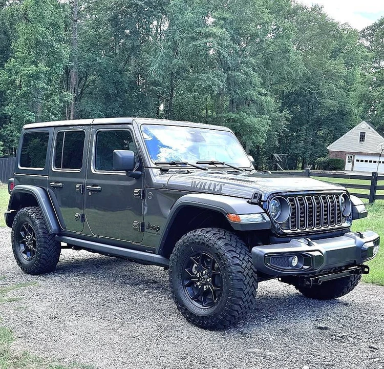 2025 Jeep JL Wrangler - Image 6 of 20
