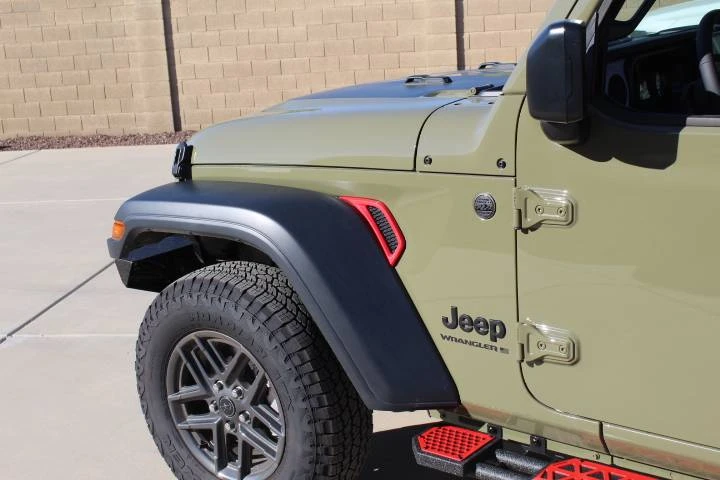 2025 Jeep JL Wrangler - Image 6 of 24