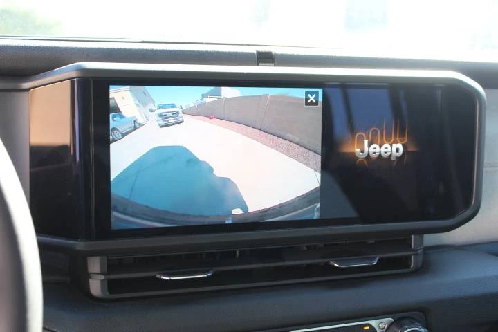 2025 Jeep JL Wrangler - Image 21 of 24