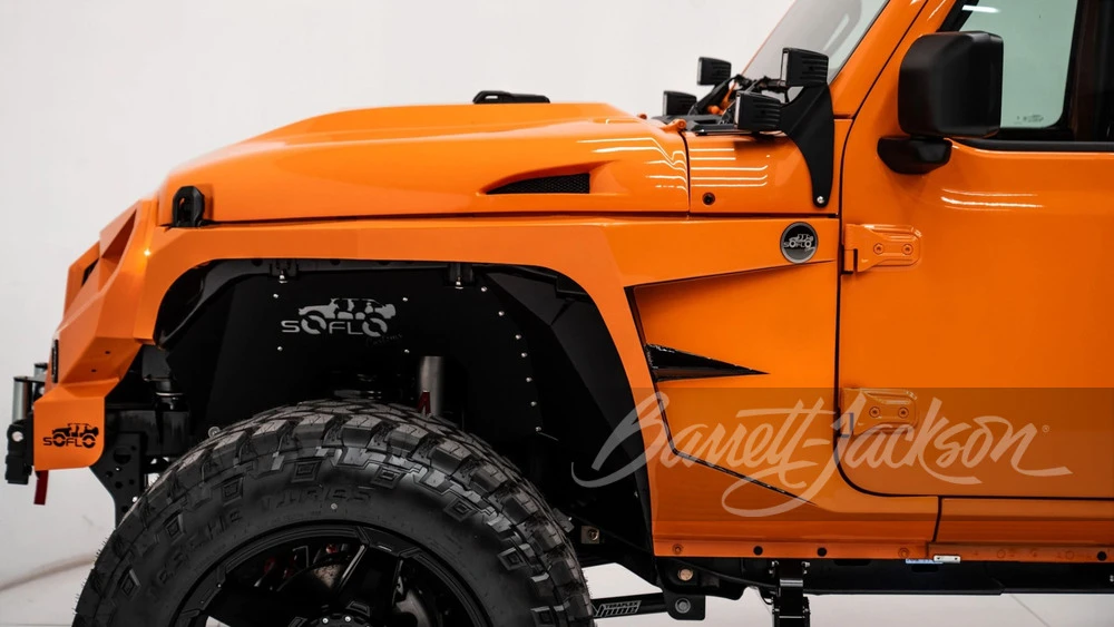 2025 Jeep JL Wrangler - Image 14 of 17