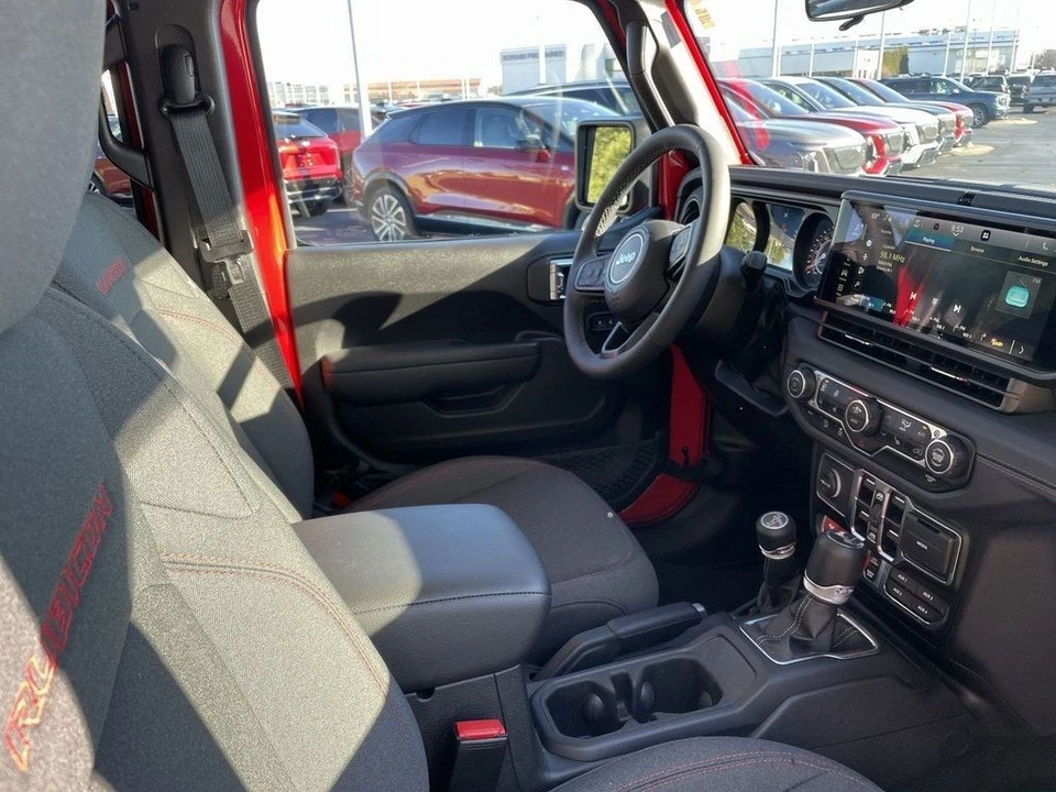 2025 Jeep JL Wrangler - Image 9 of 21