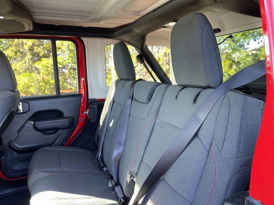 2025 Jeep JL Wrangler - Image 20 of 21