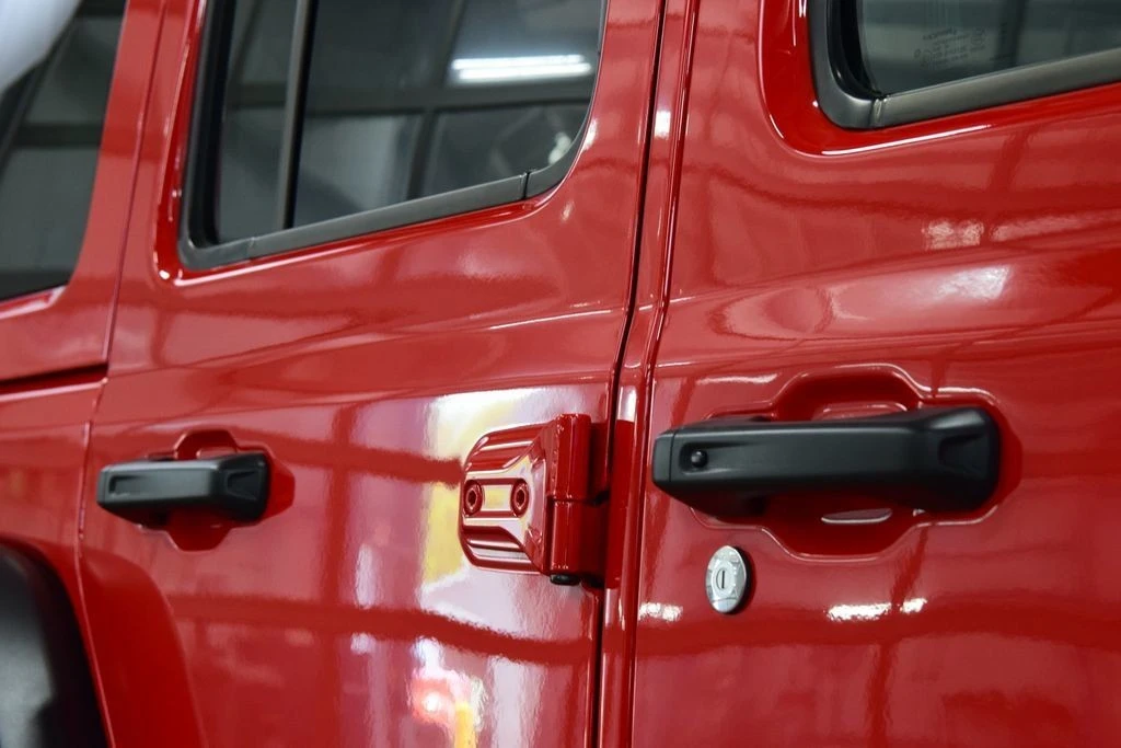 2025 Jeep JL Wrangler - Image 19 of 31