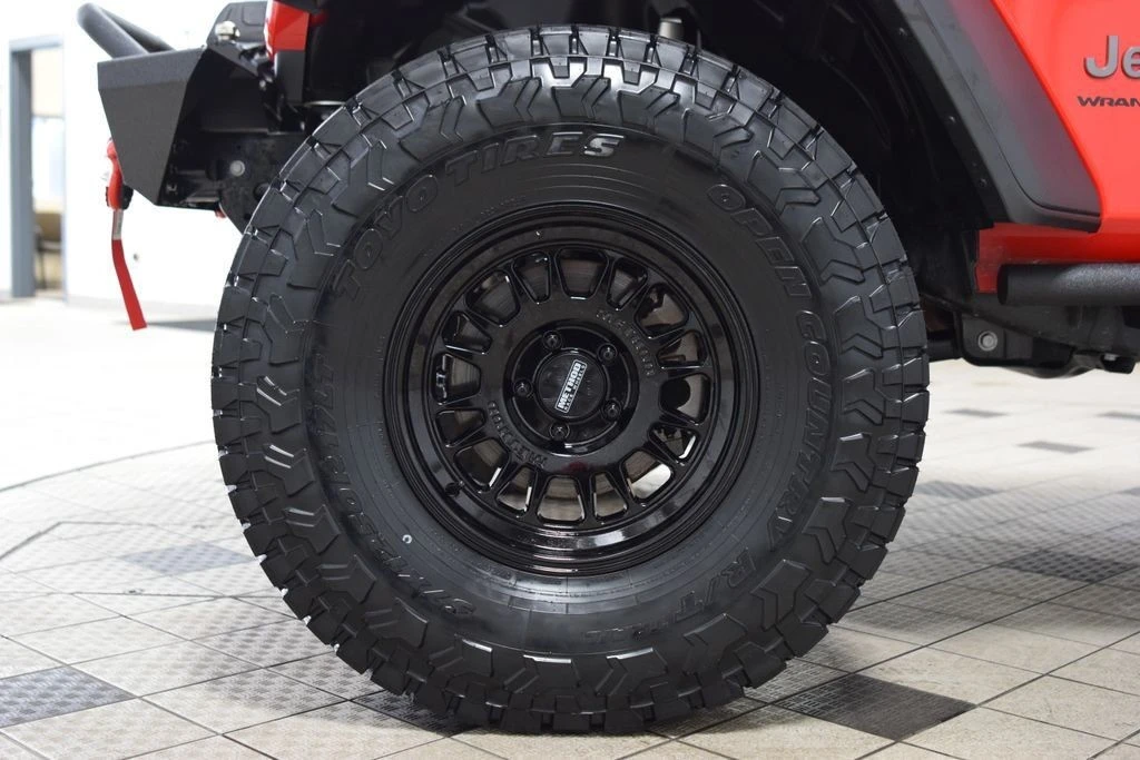 2025 Jeep JL Wrangler - Image 27 of 31