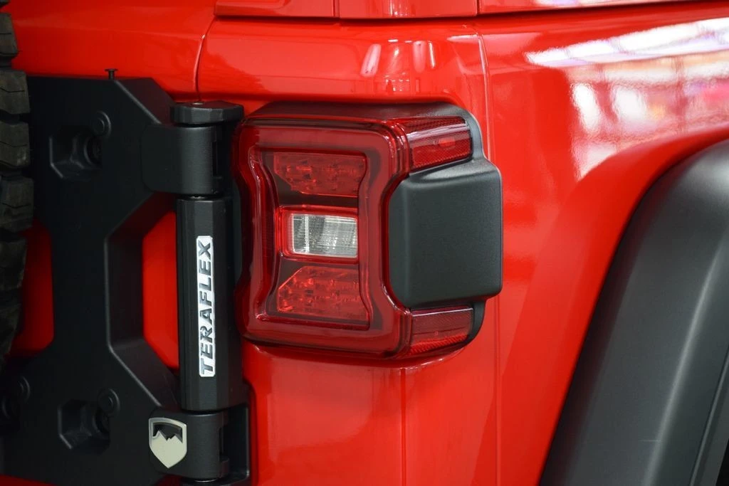 2025 Jeep JL Wrangler - Image 20 of 31