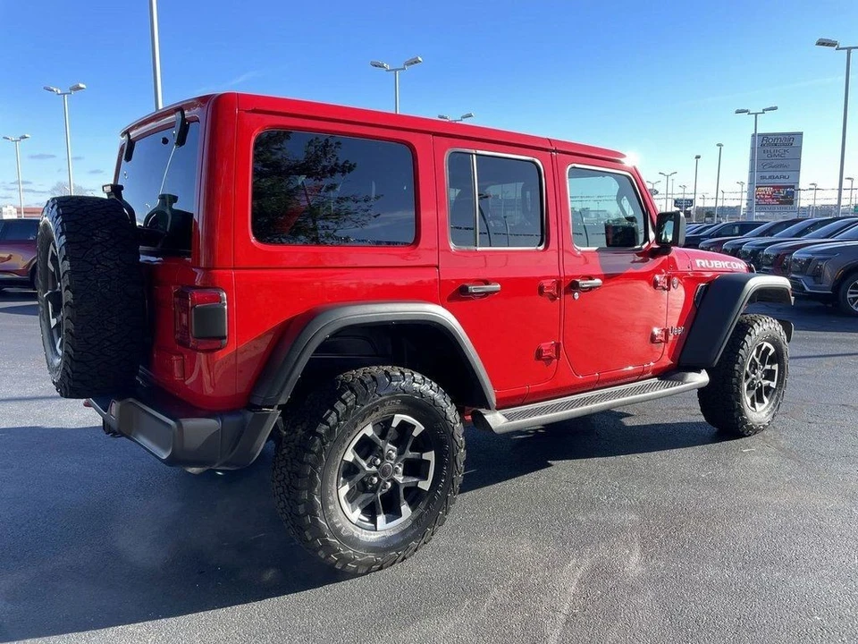 2025 Jeep JL Wrangler - Image 5 of 21