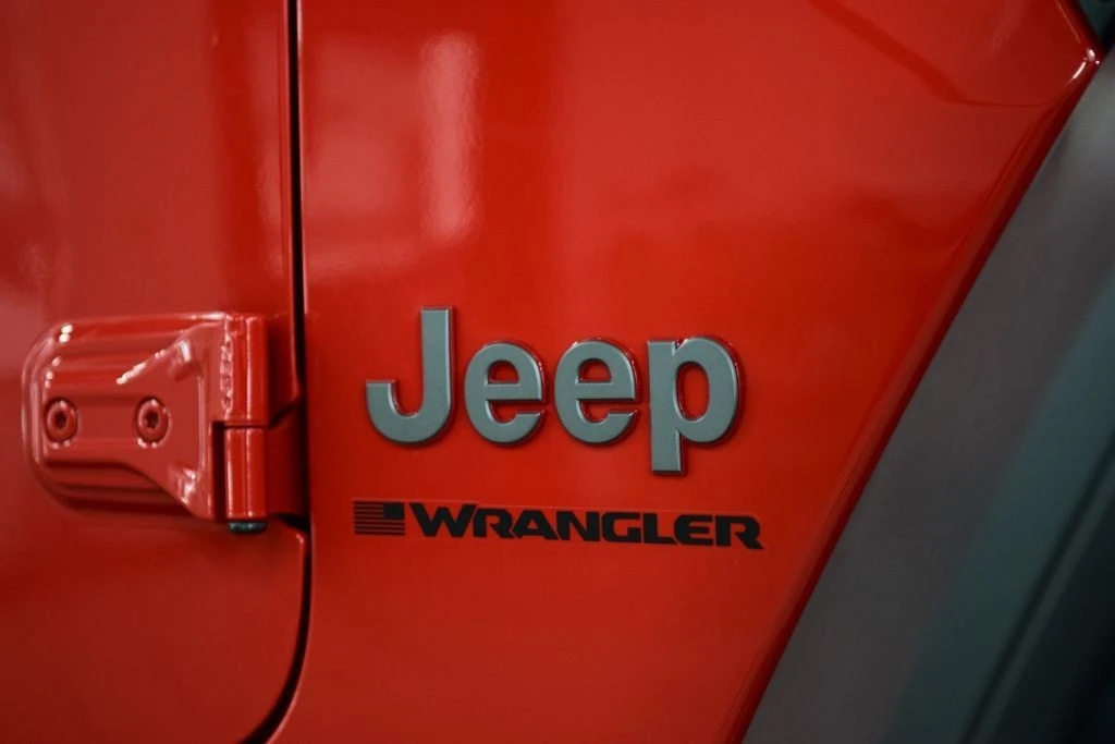 2025 Jeep JL Wrangler - Image 16 of 31