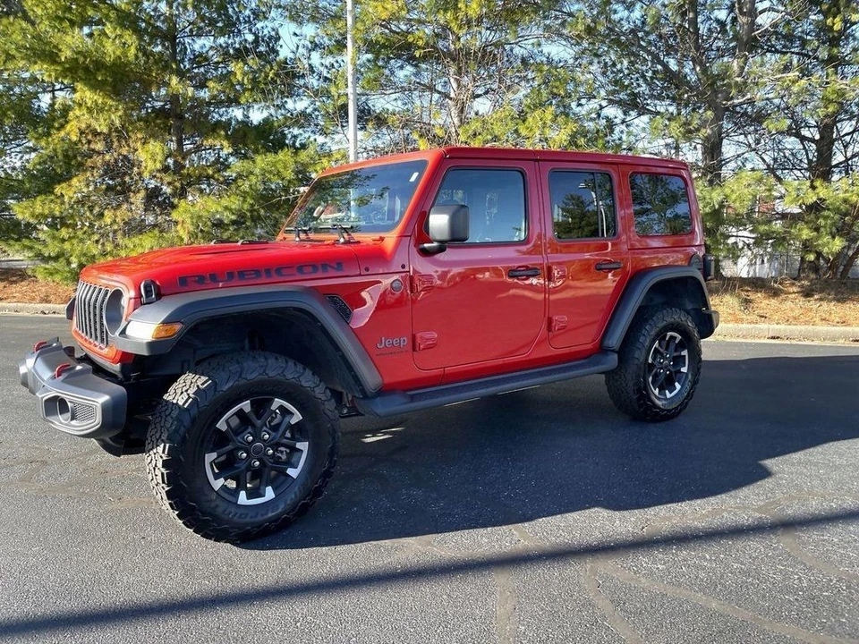 2025 Jeep JL Wrangler - Image 2 of 21