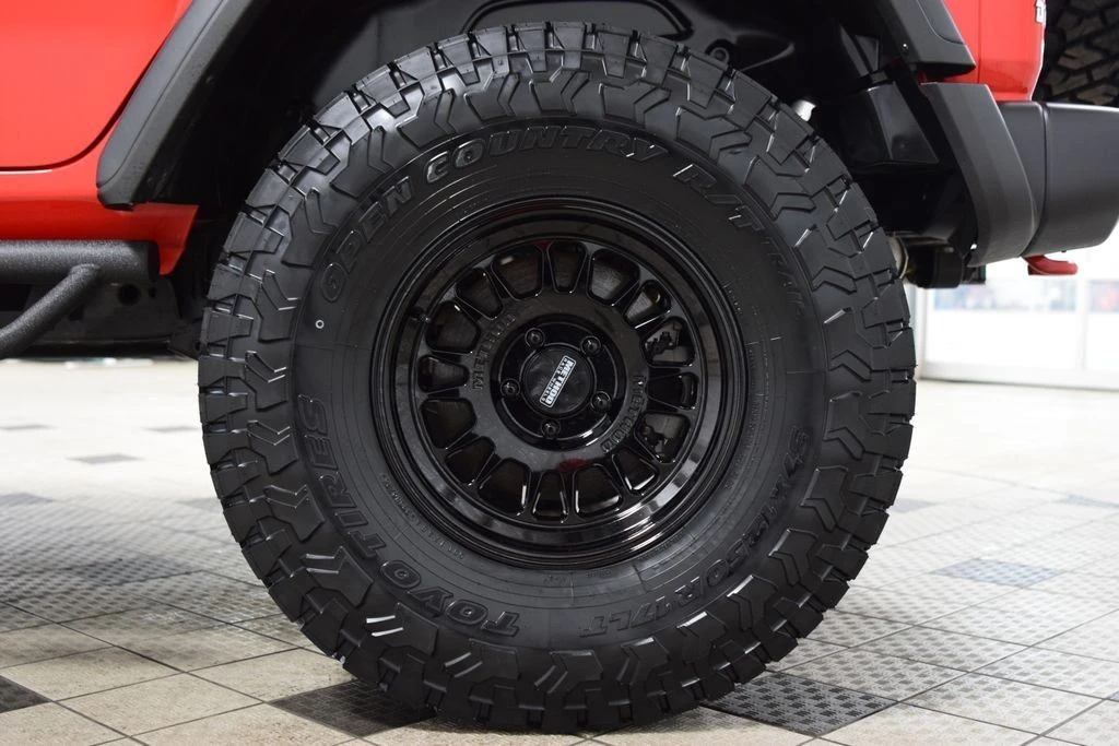 2025 Jeep JL Wrangler - Image 26 of 31
