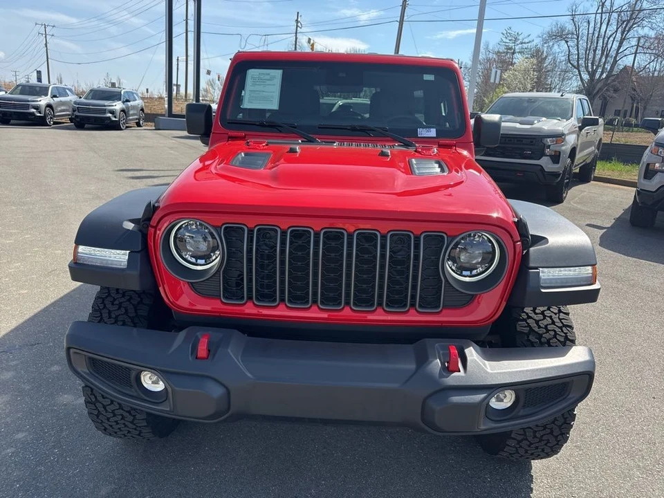 2025 Jeep JL Wrangler - Image 8 of 21