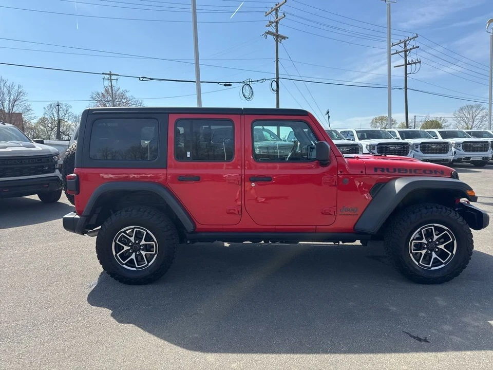 2025 Jeep JL Wrangler - Image 6 of 21