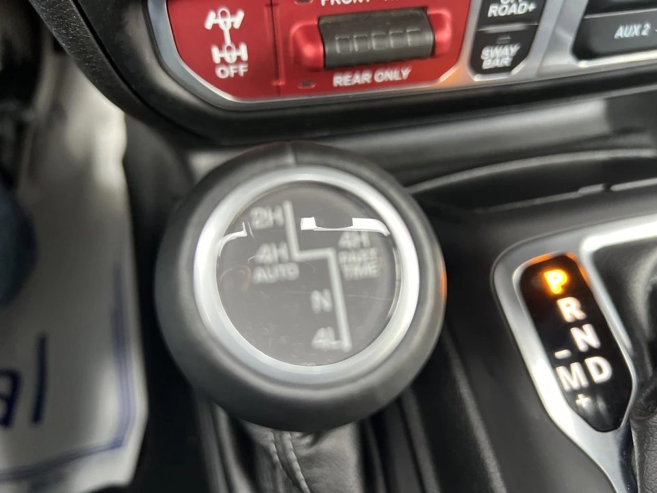 2025 Jeep JL Wrangler - Image 23 of 31