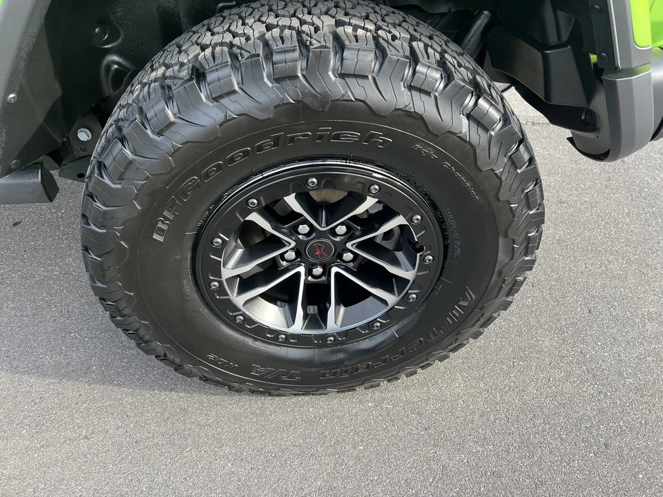 2025 Jeep JL Wrangler - Image 11 of 31