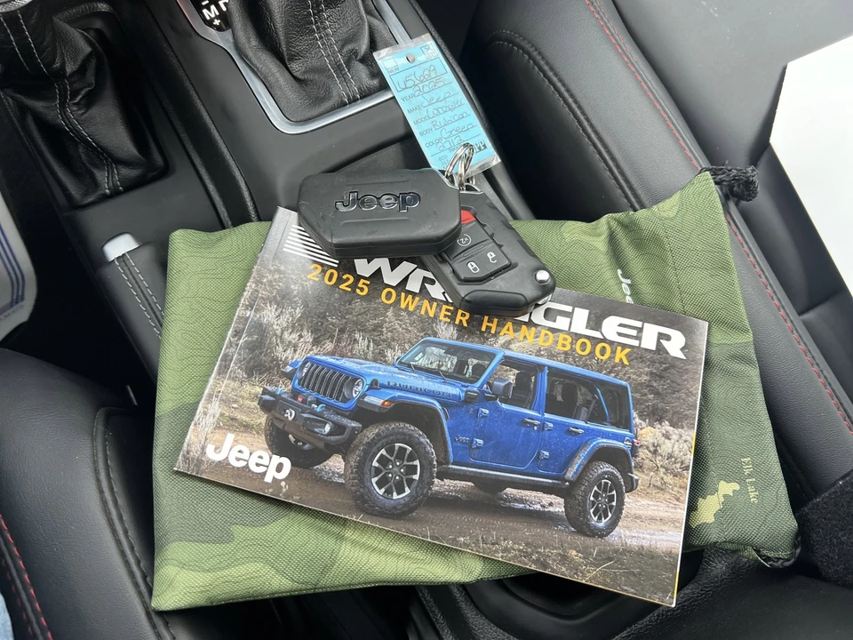 2025 Jeep JL Wrangler - Image 27 of 31