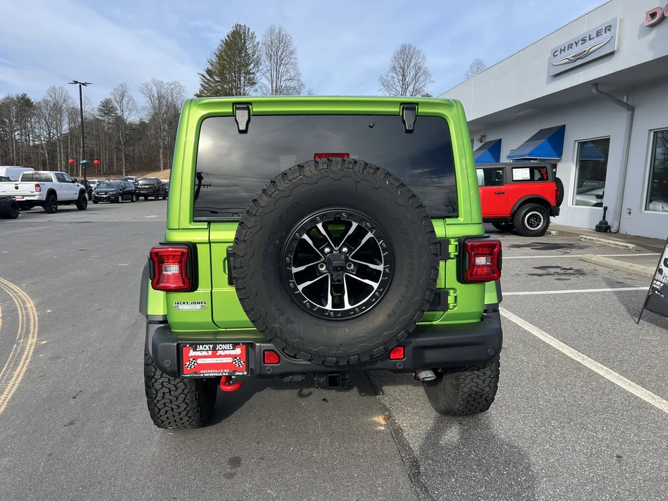2025 Jeep JL Wrangler - Image 2 of 31