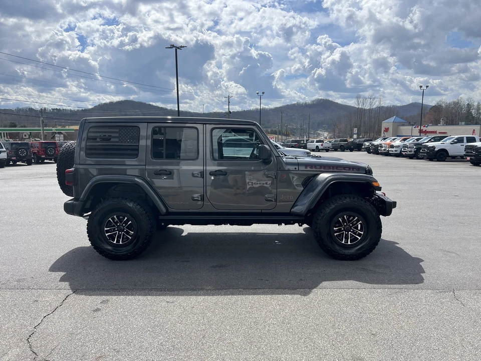 2025 Jeep JL Wrangler - Image 4 of 21