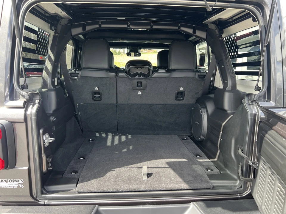 2025 Jeep JL Wrangler - Image 9 of 21