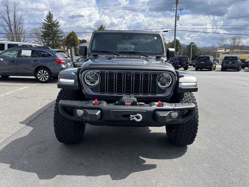 2025 Jeep JL Wrangler - Image 5 of 21