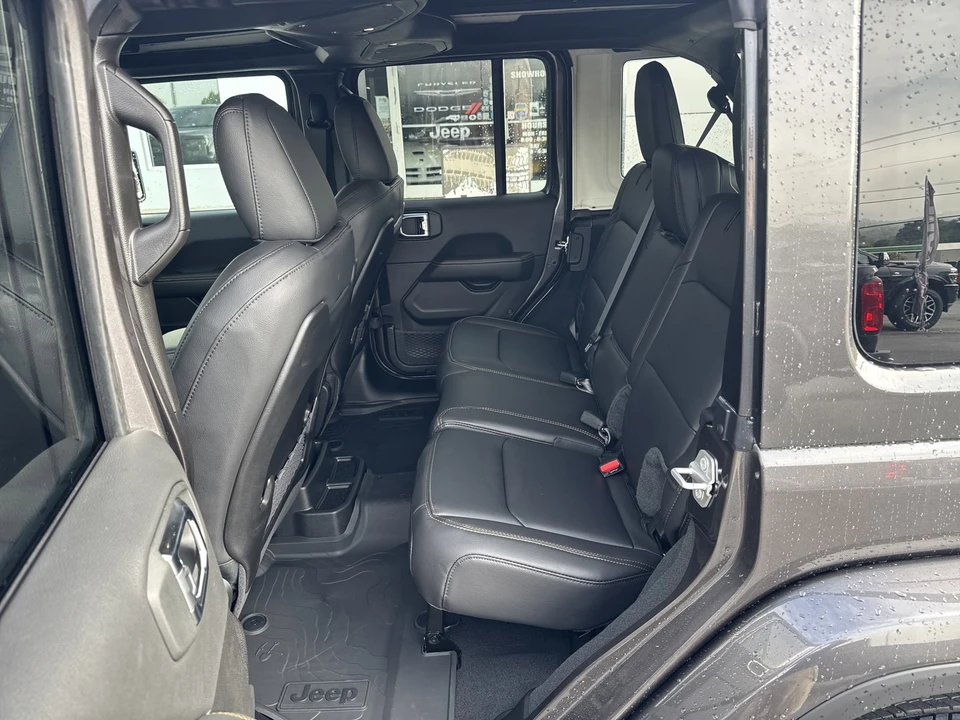 2025 Jeep JL Wrangler - Image 13 of 26
