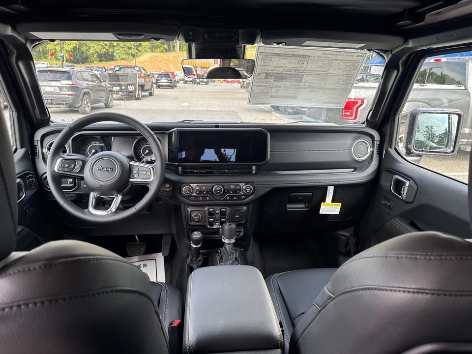 2025 Jeep JL Wrangler - Image 16 of 26