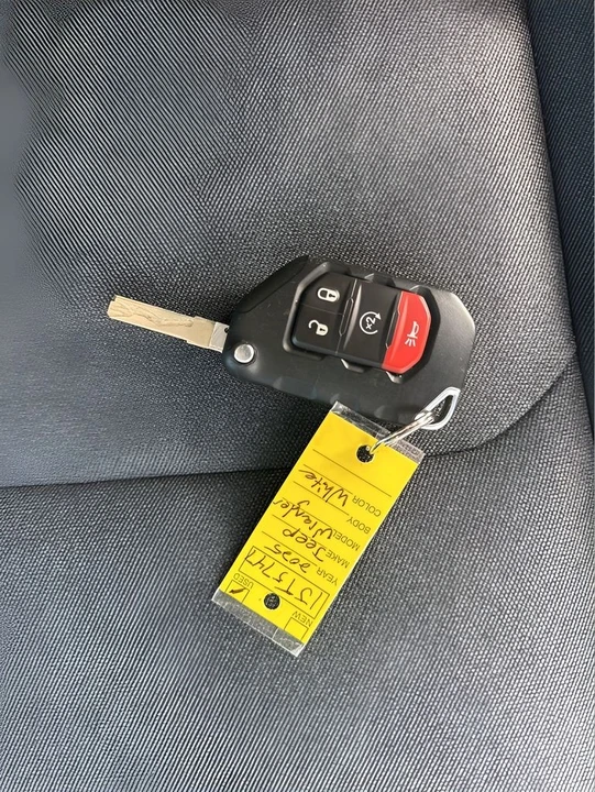 2025 Jeep - Image 30 of 31