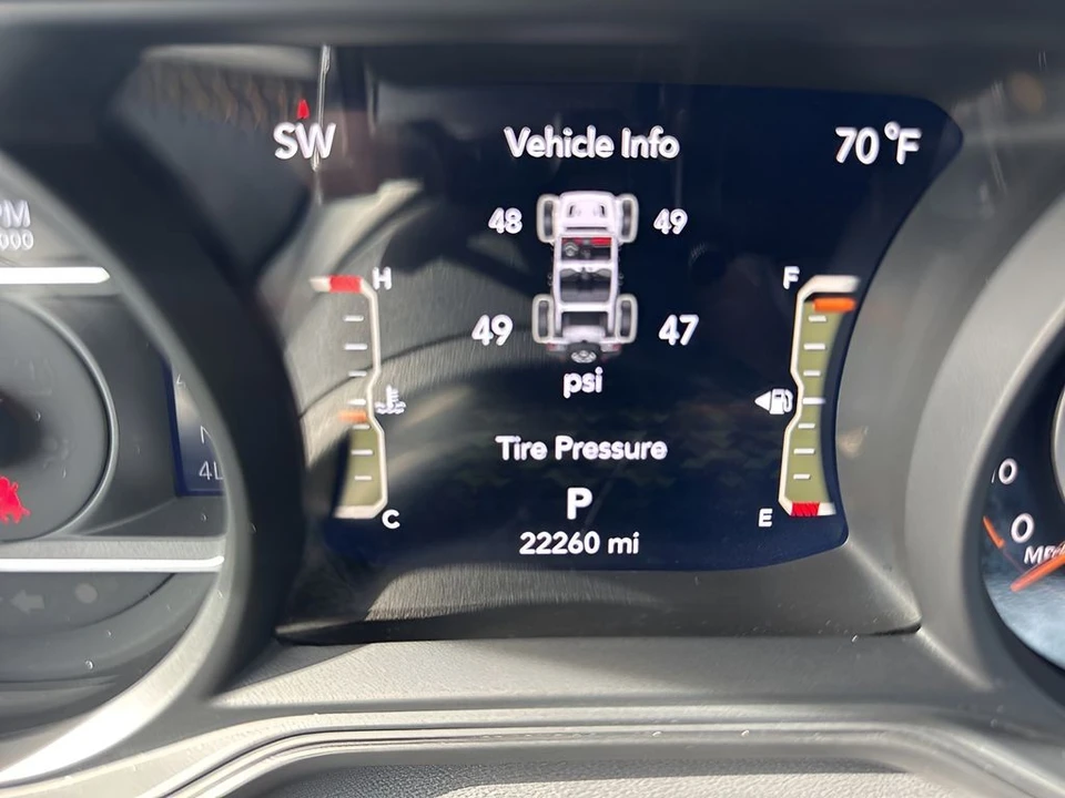 2025 Jeep JL Wrangler - Image 20 of 21