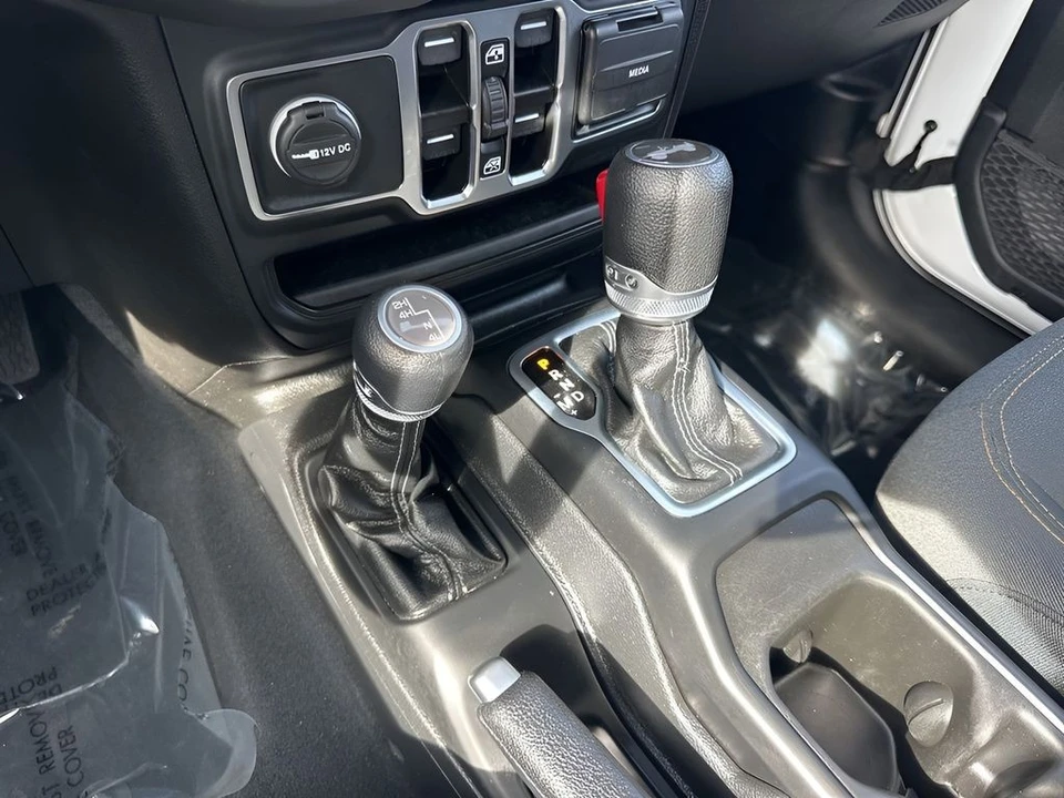 2025 Jeep - Image 15 of 31