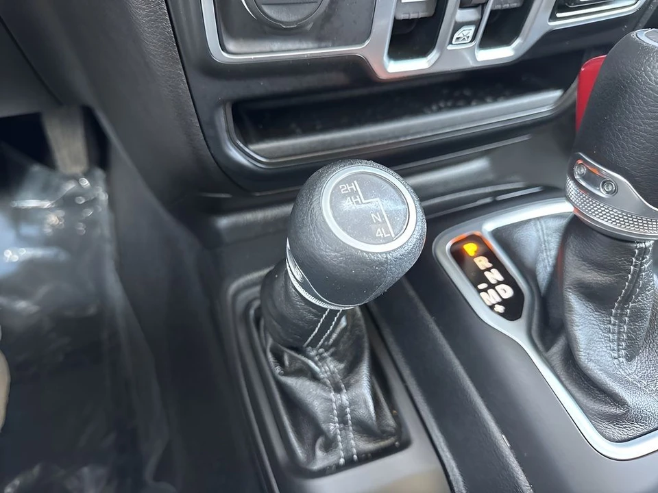 2025 Jeep JL Wrangler - Image 21 of 21
