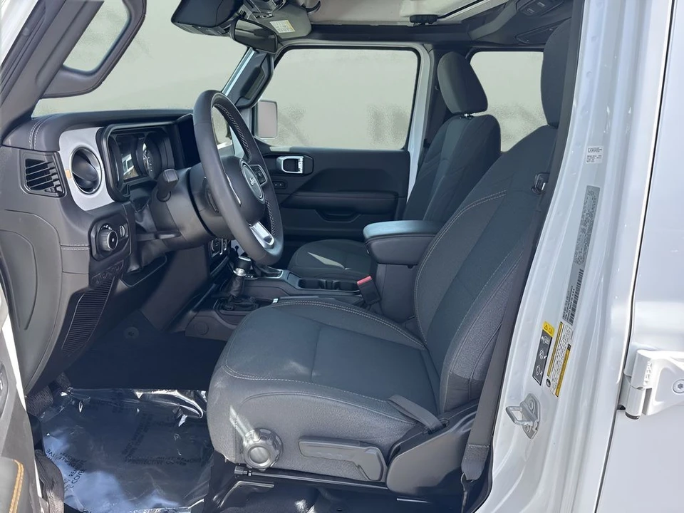 2025 Jeep JL Wrangler - Image 9 of 21