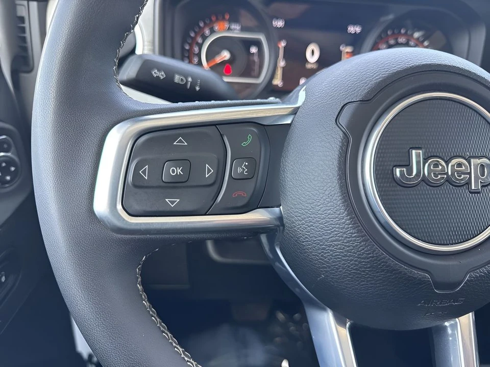 2025 Jeep JL Wrangler - Image 13 of 21