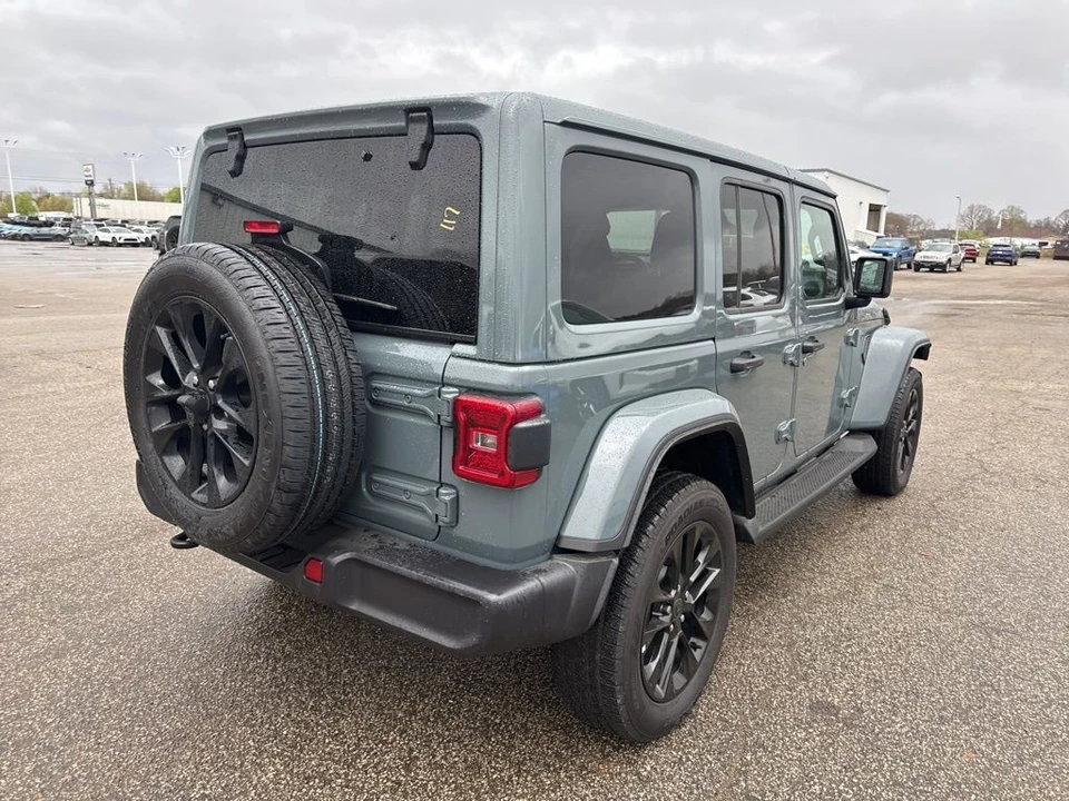2025 Jeep JL Wrangler - Image 3 of 7