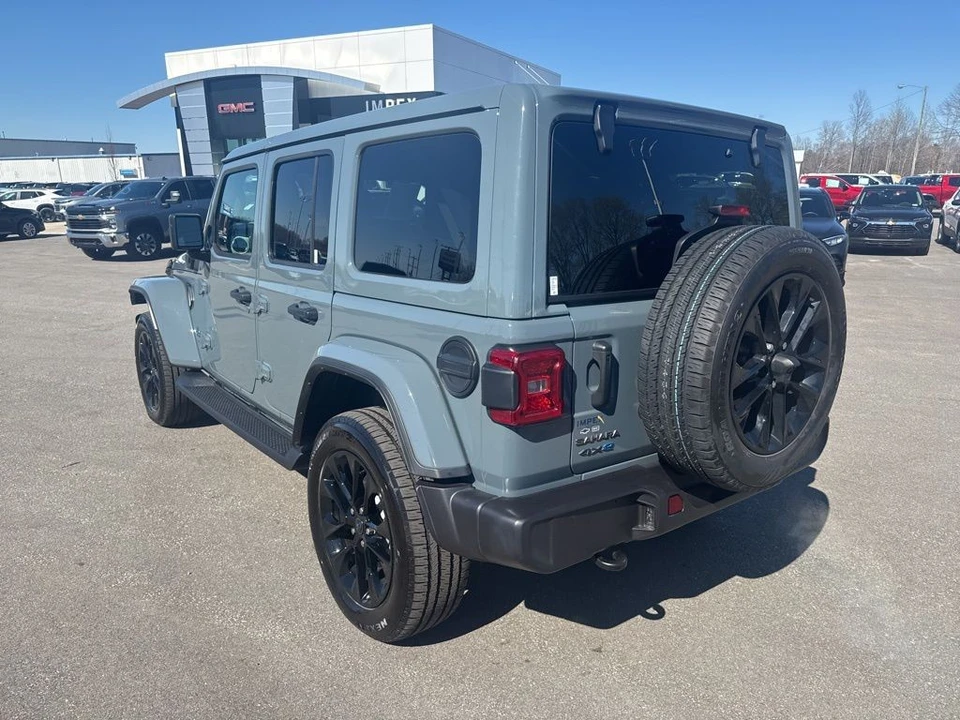 2025 Jeep JL Wrangler - Image 3 of 31