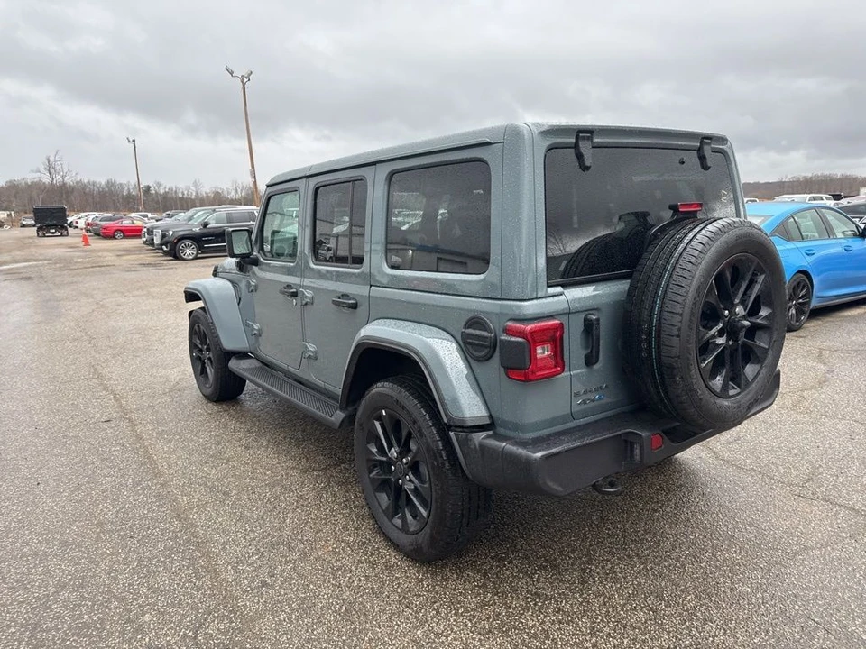 2025 Jeep JL Wrangler - Image 2 of 7
