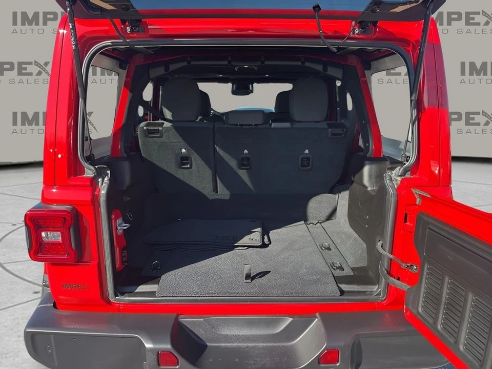 2025 Jeep JL Wrangler - Image 28 of 31
