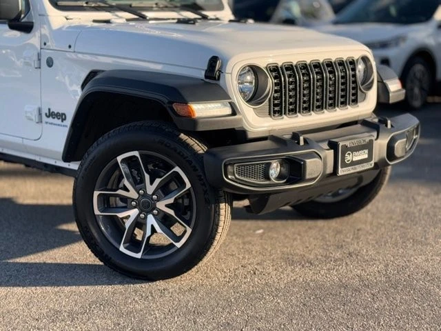 2025 Jeep JL Wrangler - Image 3 of 21