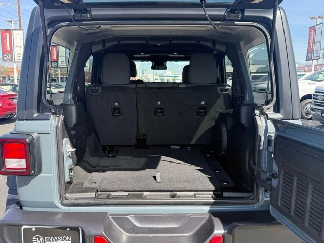 2025 Jeep JL Wrangler - Image 13 of 21