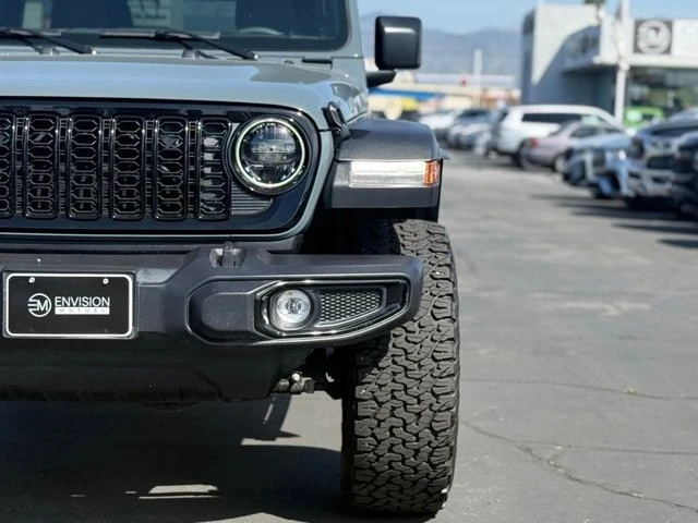 2025 Jeep JL Wrangler - Image 4 of 21
