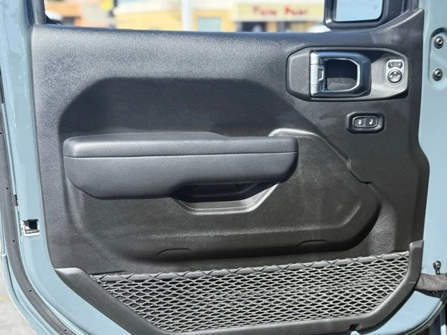2025 Jeep JL Wrangler - Image 16 of 21