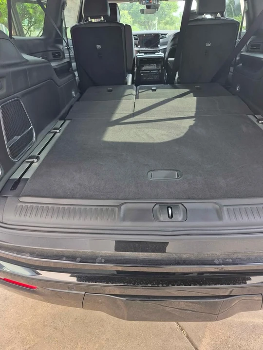 2025 Jeep WS Wagoneer - Image 8 of 9