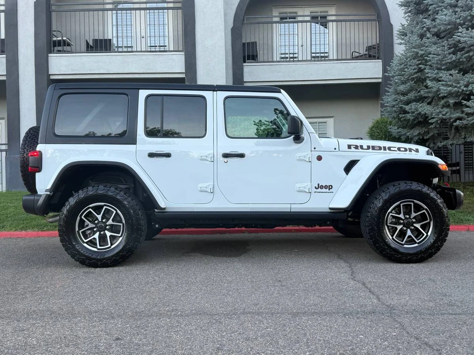 2025 Jeep JL Wrangler - Image 5 of 24