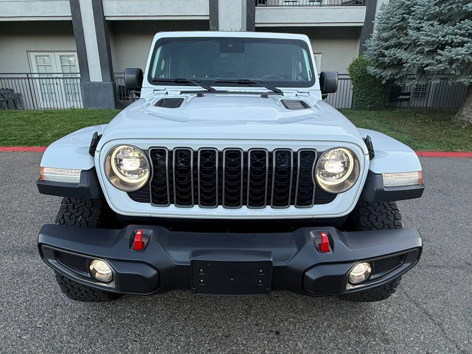 2025 Jeep JL Wrangler - Image 7 of 24