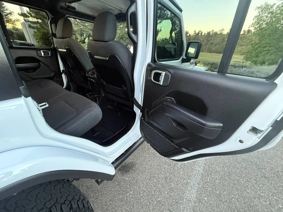 2025 Jeep JL Wrangler - Image 12 of 24