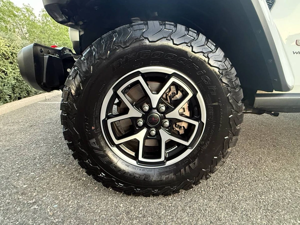 2025 Jeep JL Wrangler - Image 22 of 24