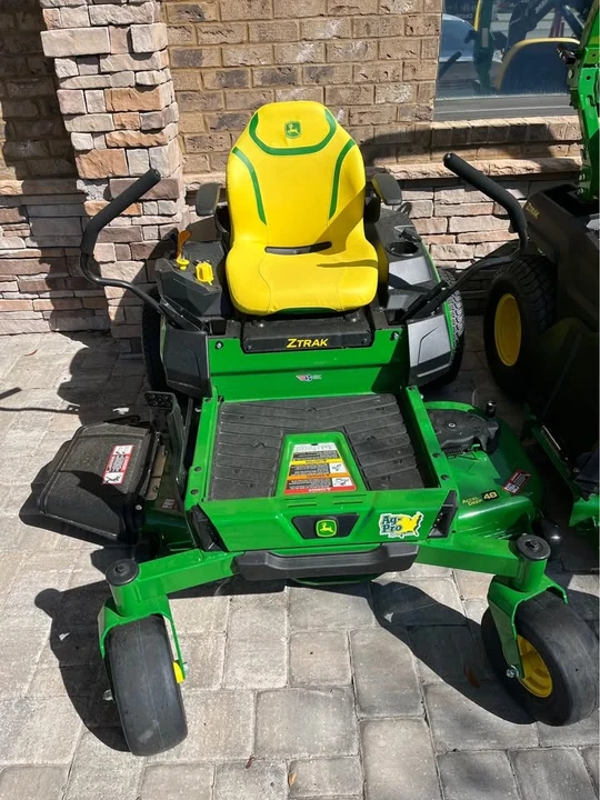 2025 John Deere - Image 2 of 4