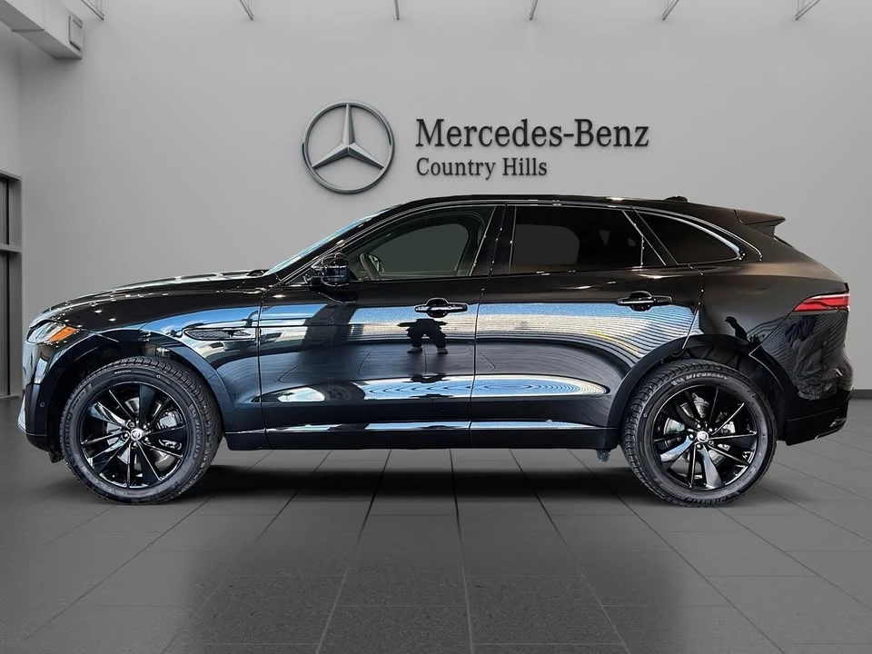 2025 Jaguar F-Pace - Image 2 of 15