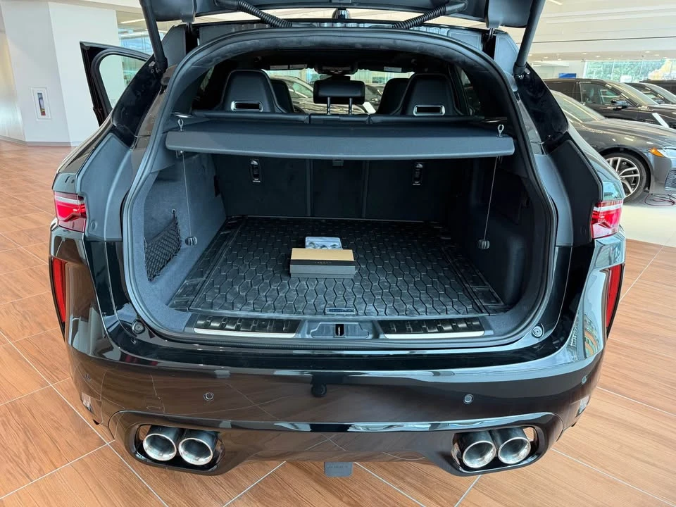 2025 Jaguar F-Pace - Image 16 of 20